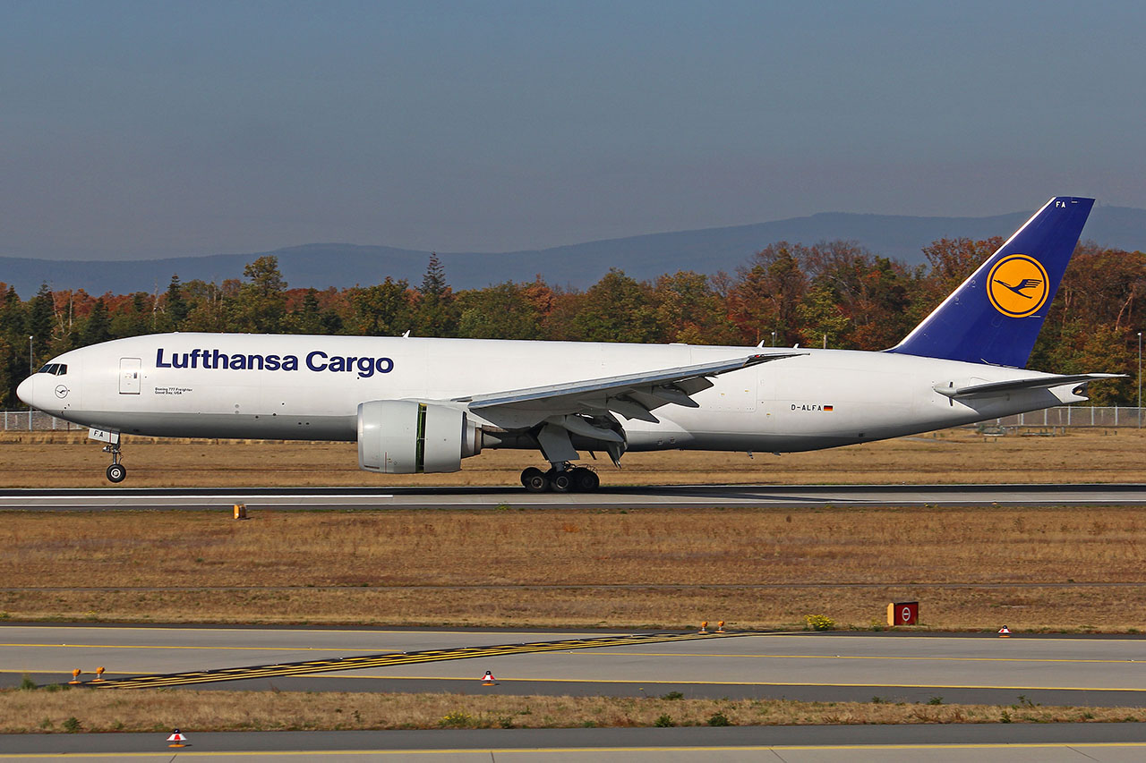 ./assets/img/aircraft/D-GEC-B772-1.jpg