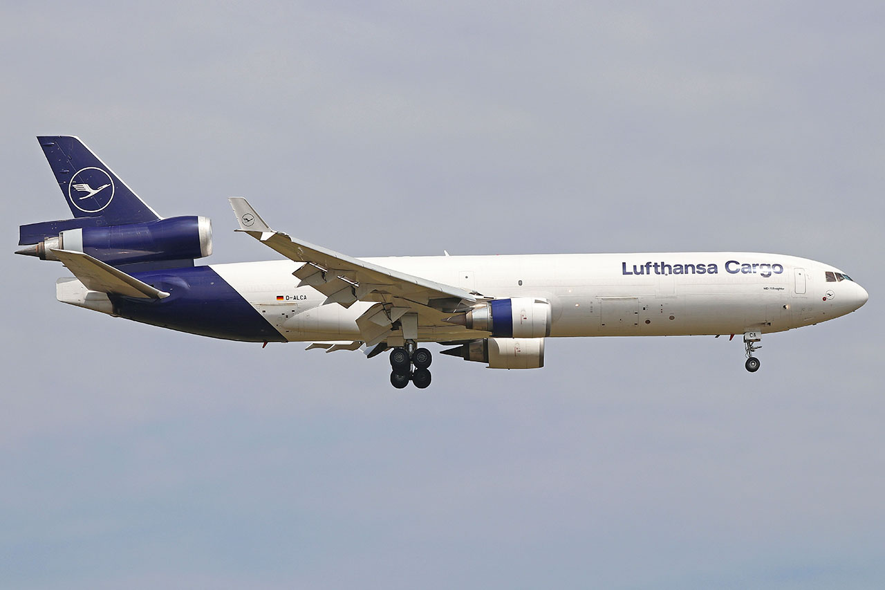 ./assets/img/aircraft/D-GEC-MD11-4.jpg