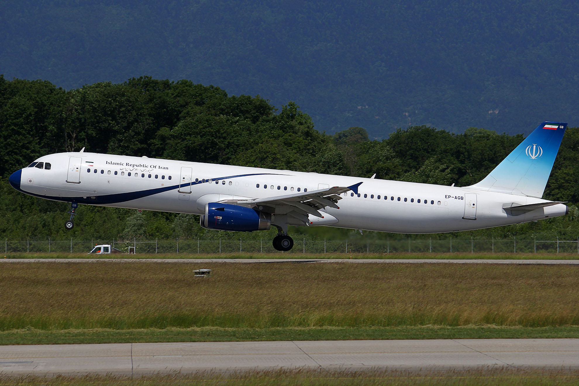 ./assets/img/aircraft/EP-450-A321-1.jpg