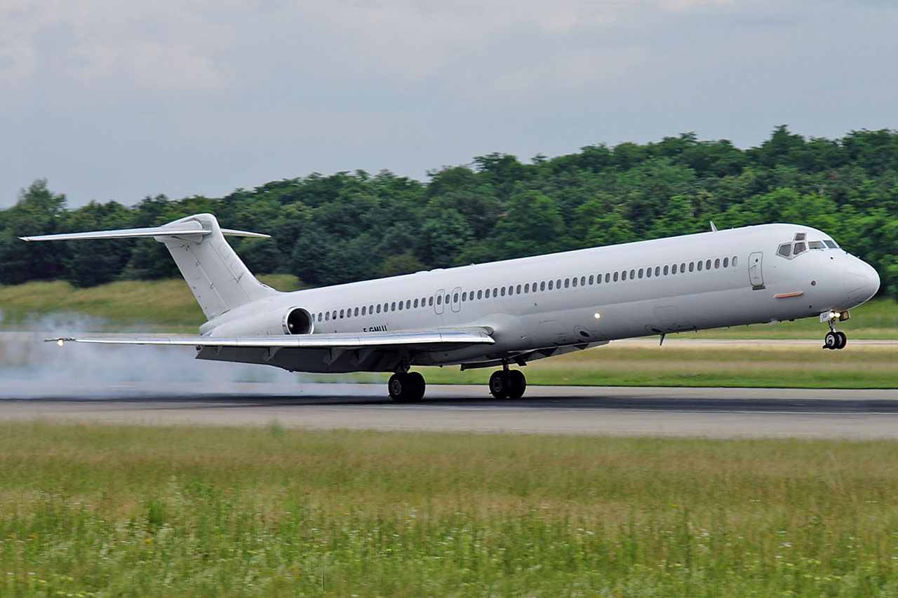 ./assets/img/aircraft/F-BLE-MD83-5.jpg