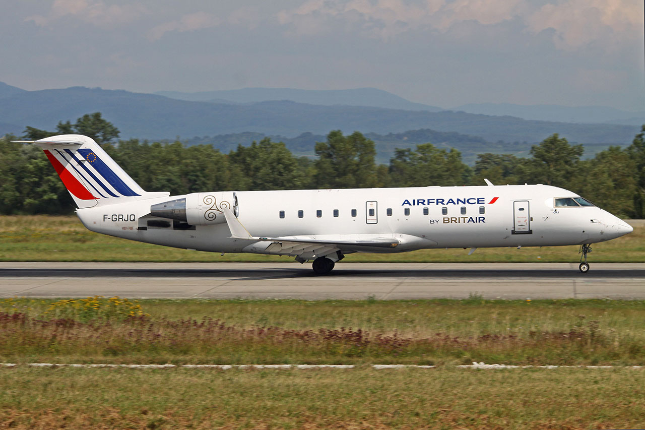 ./assets/img/aircraft/F-BZH-CRJ1-3.jpg