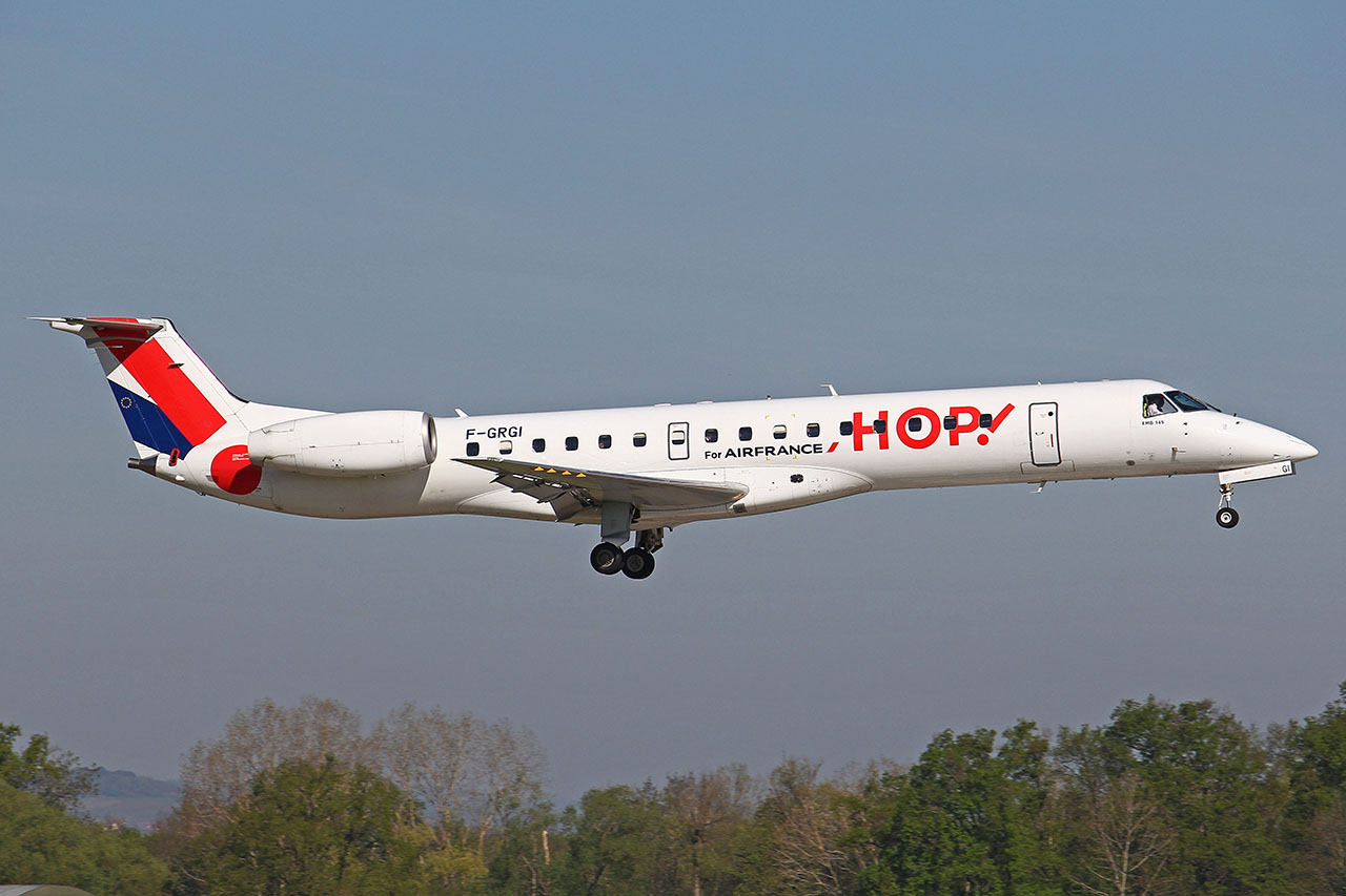 ./assets/img/aircraft/F-HOP-E145-1.jpg