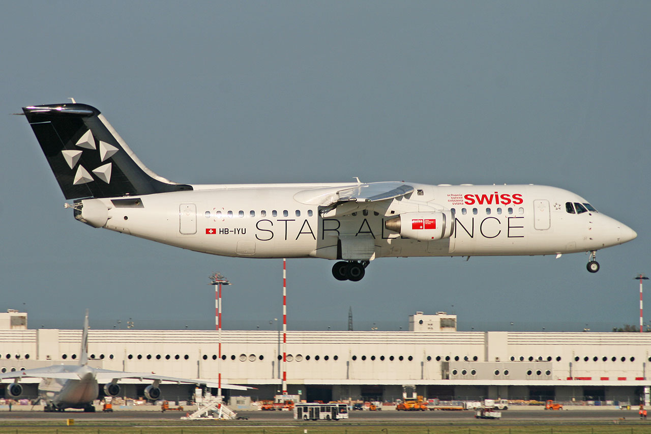 ./assets/img/aircraft/HB-SWR-RJ100-3.jpg