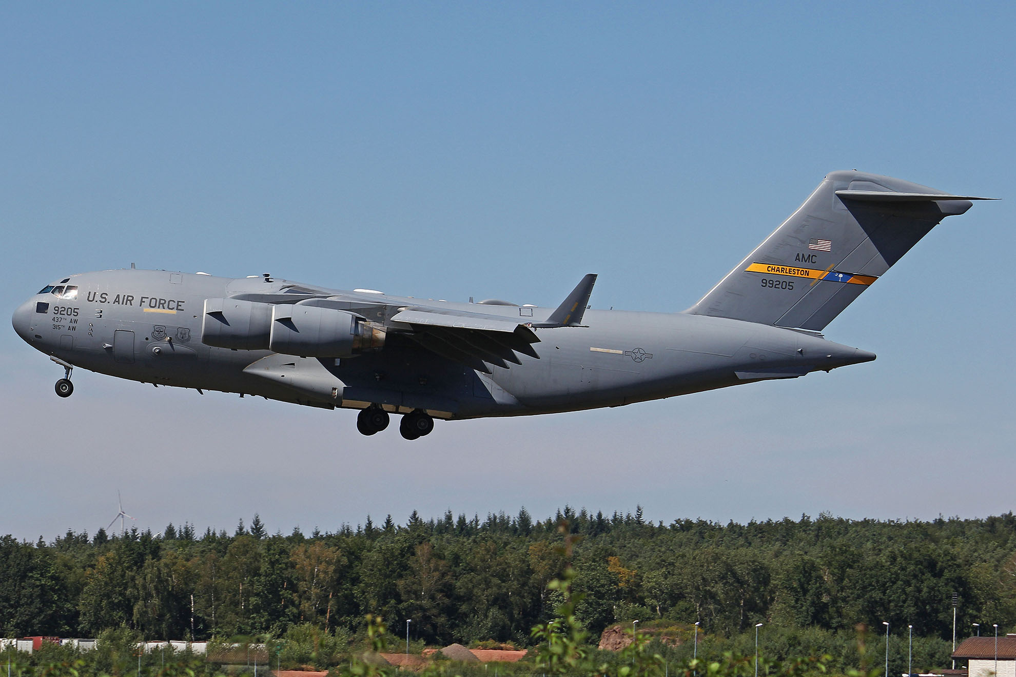 ./assets/img/aircraft/N-450-C17-11.jpg