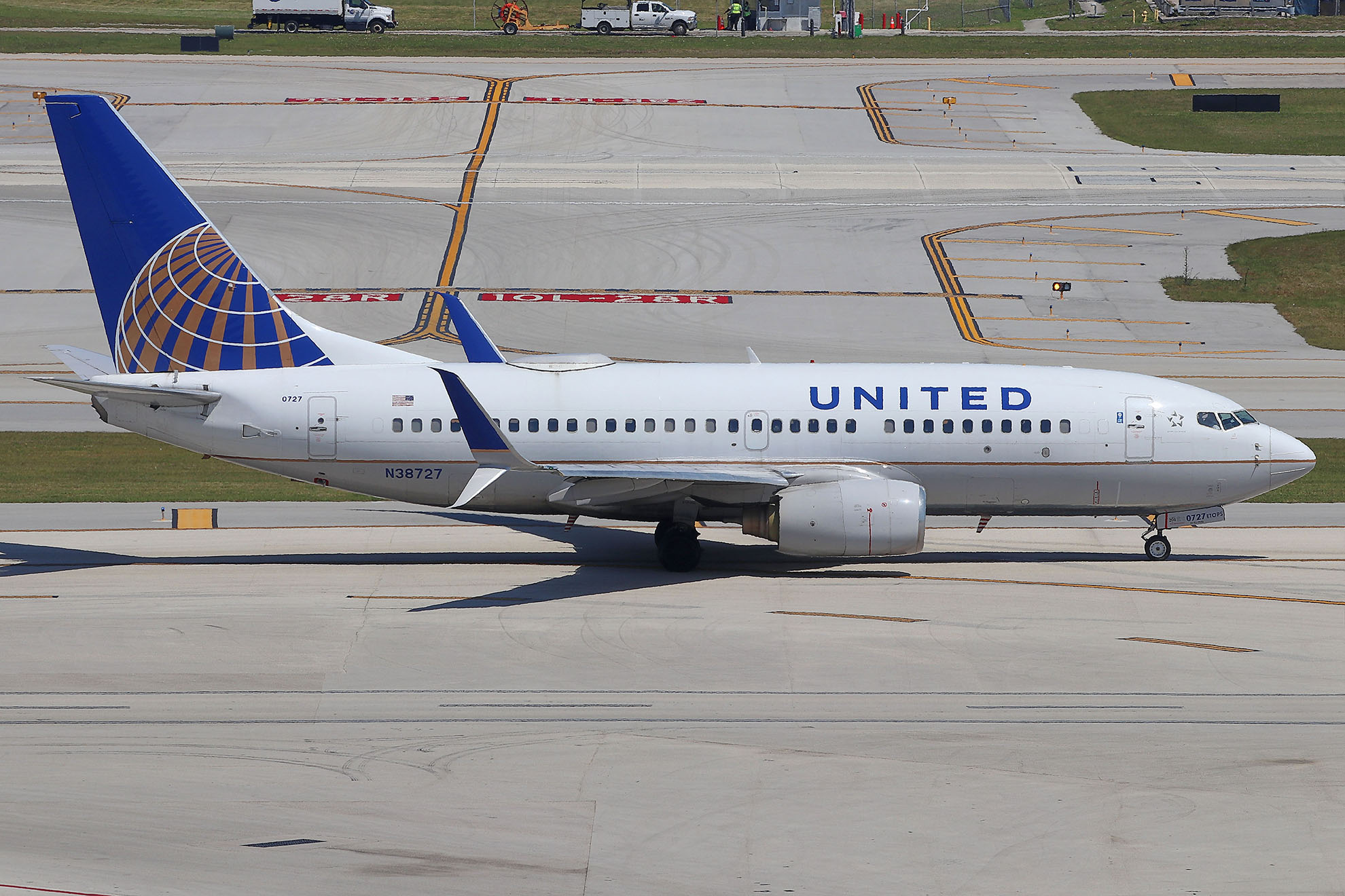 ./assets/img/aircraft/N-UAL-B737-1.jpg