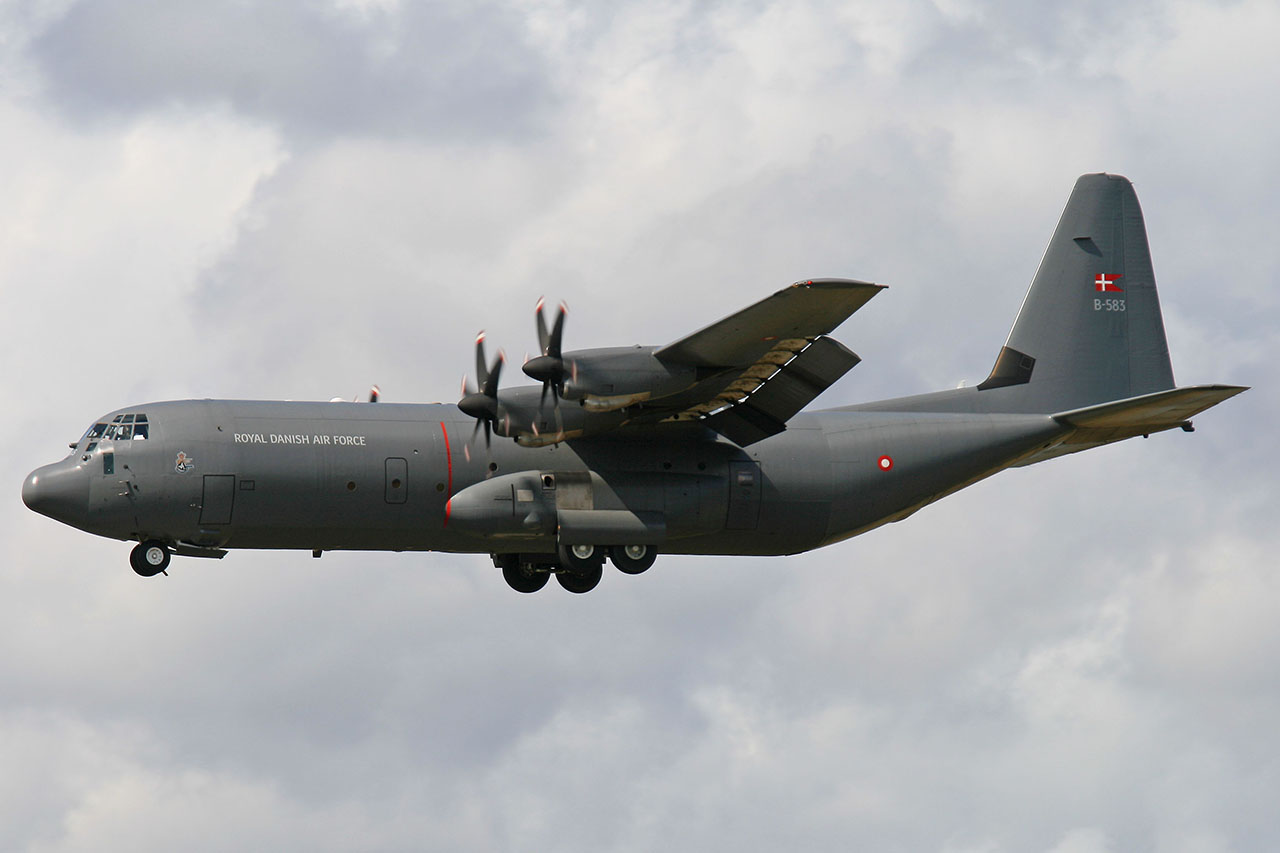 ./assets/img/aircraft/OY-450-C130-1.jpg