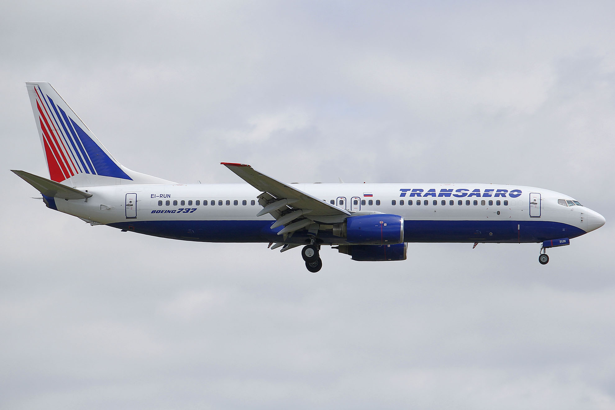 ./assets/img/aircraft/RA-TSO-B738-1.jpg