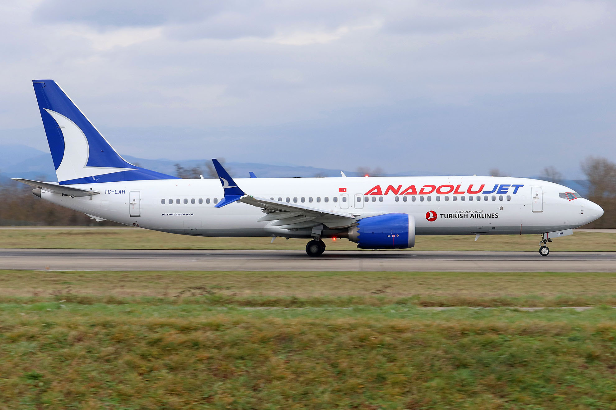 ./assets/img/aircraft/TC-AJA-B738-2.jpg