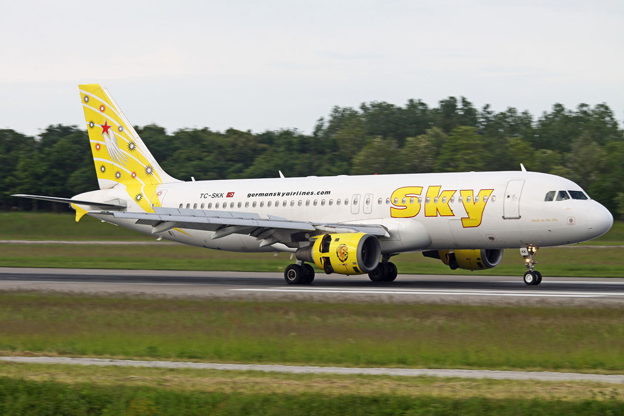 ./assets/img/aircraft/TC-SHY-A320-1.jpg