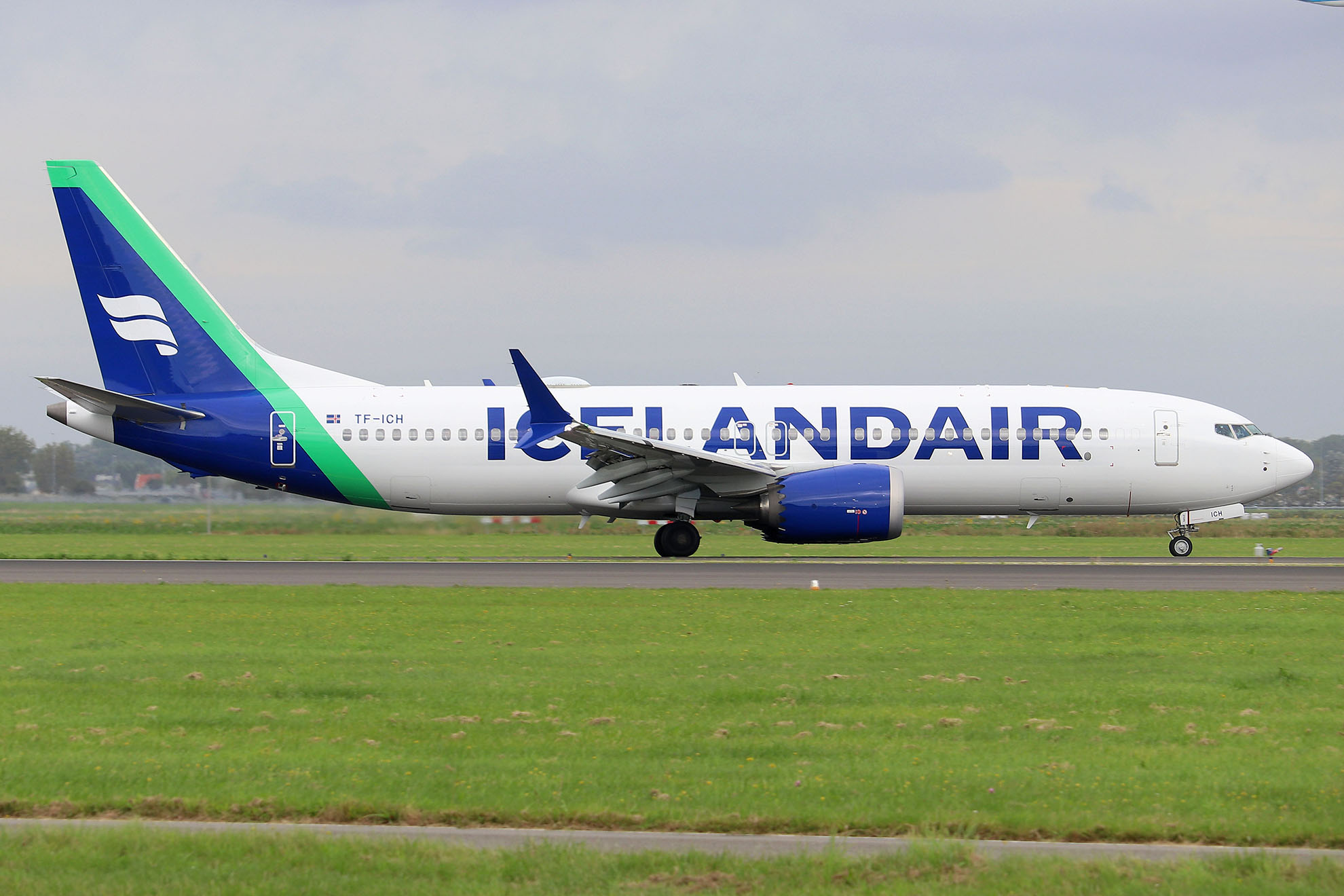 ./assets/img/aircraft/TF-ICE-B738-3.jpg