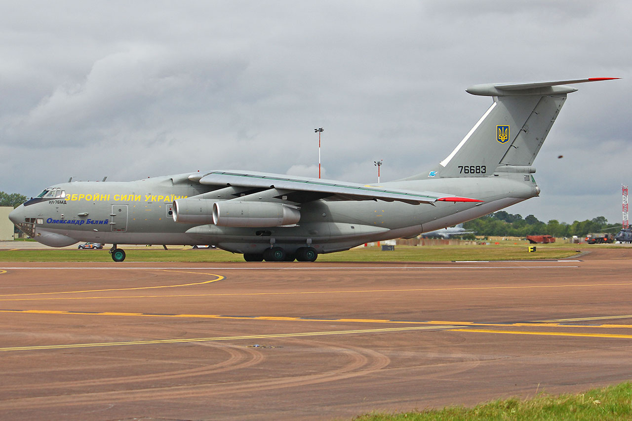 ./assets/img/aircraft/UR-450-IL76-1.jpg