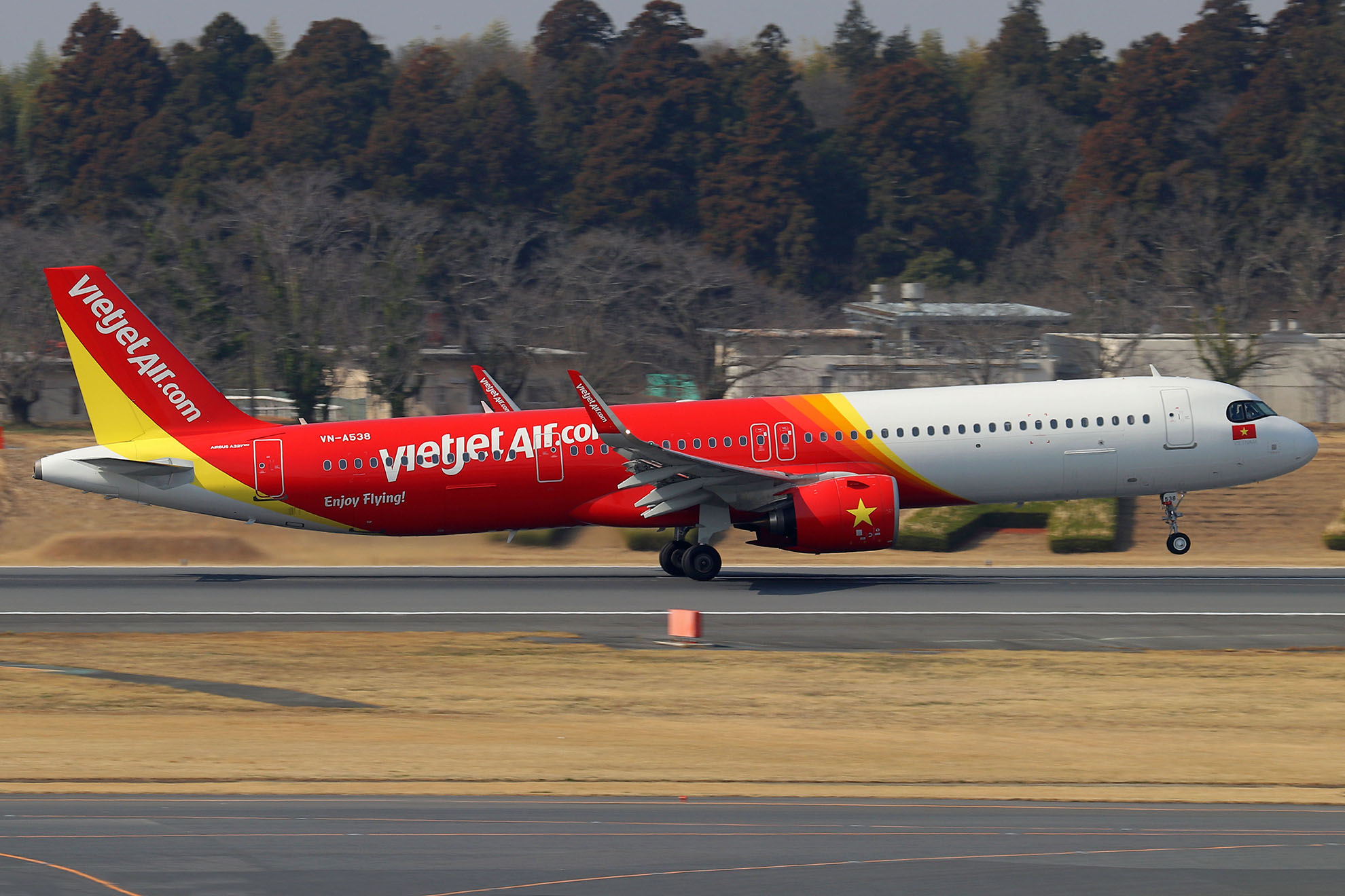 ./assets/img/aircraft/VN-VJC-A321-2.jpg