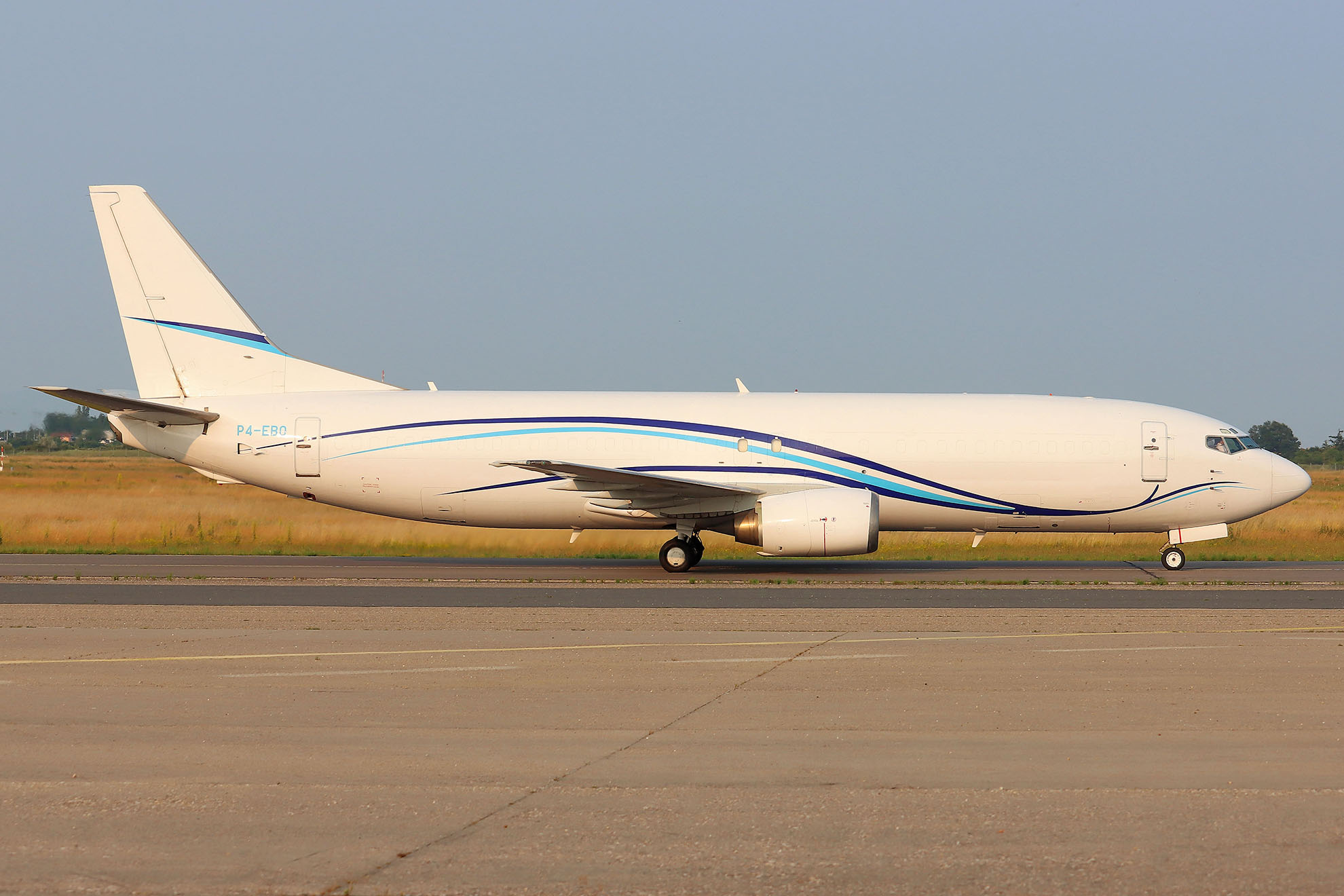 ./assets/img/aircraft/XT-GJW-B734-1.jpg