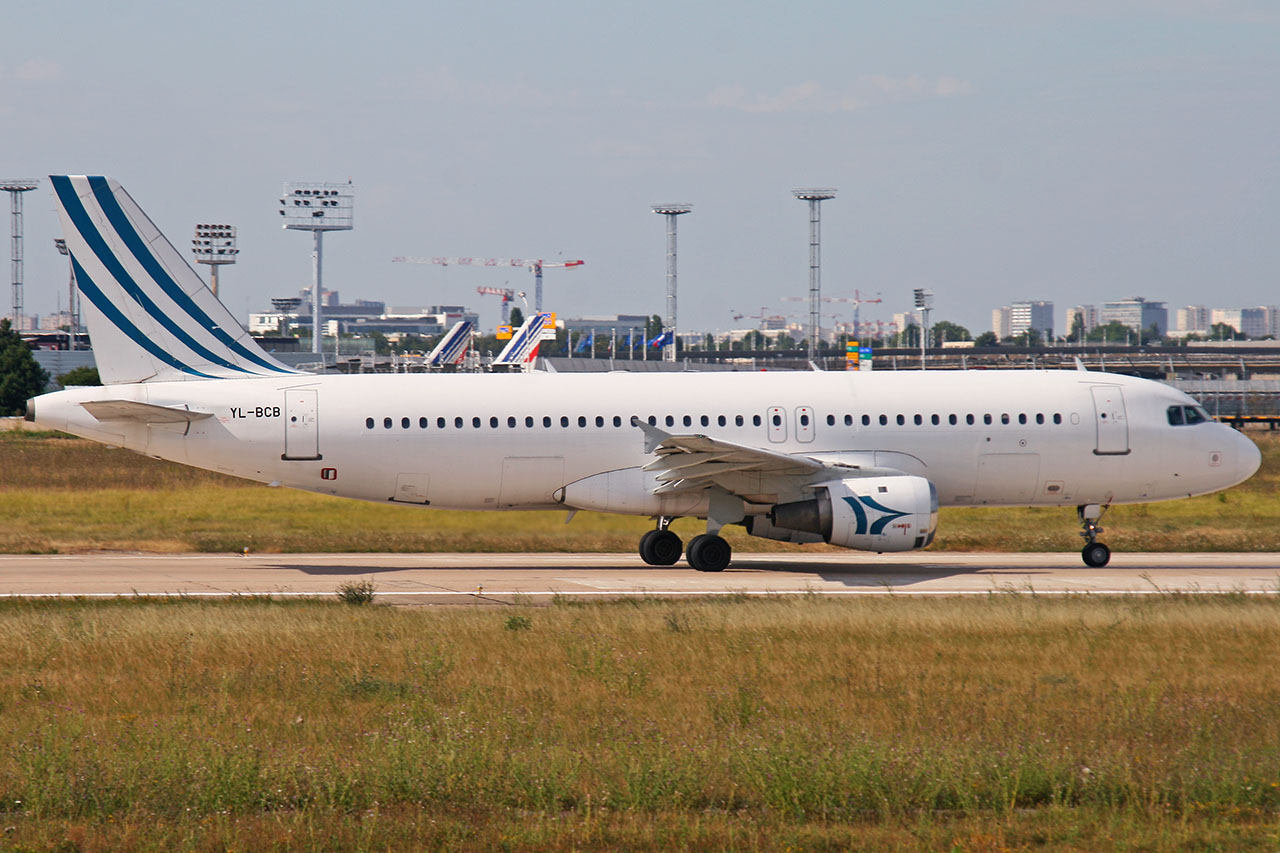 ./assets/img/aircraft/YL-LTC-A320-1.jpg