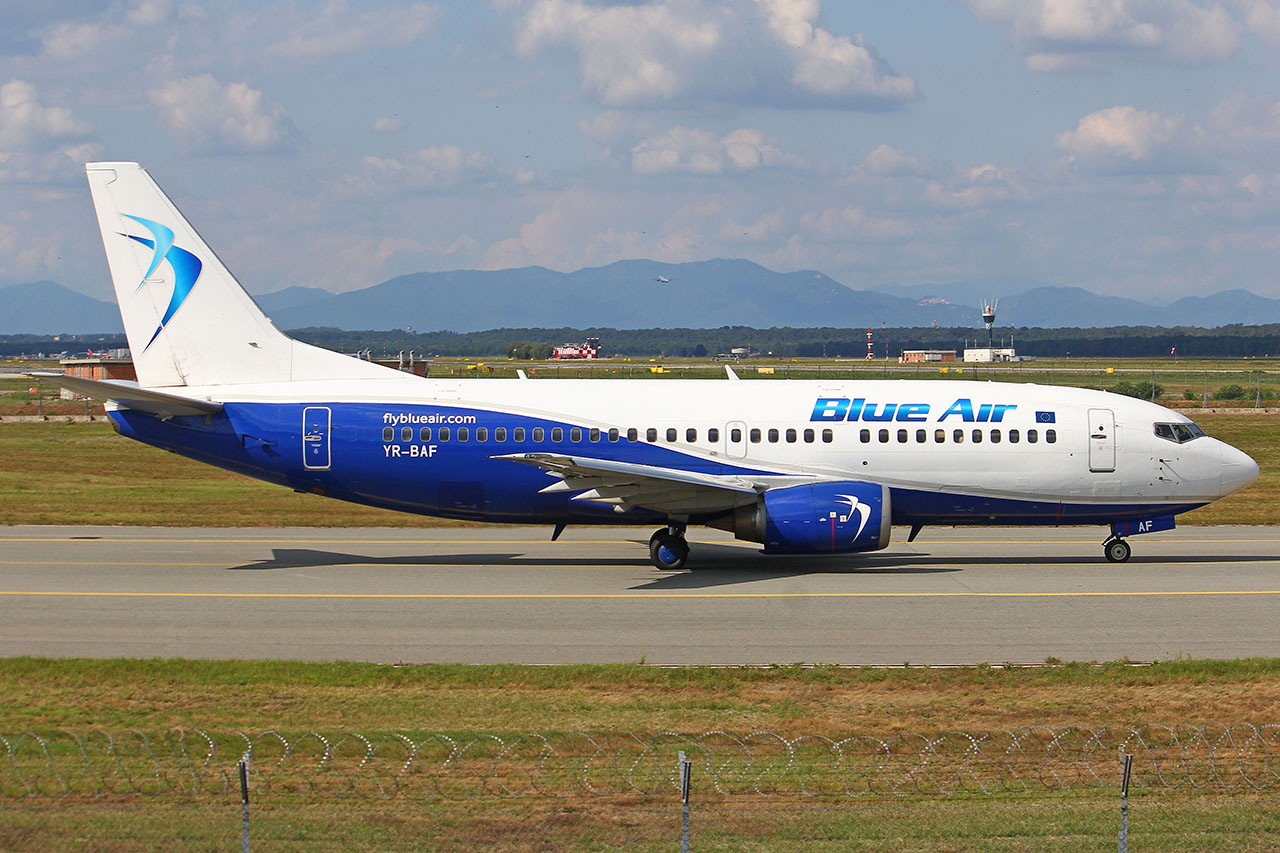 ./assets/img/aircraft/YR-BLA-B733-3.jpg