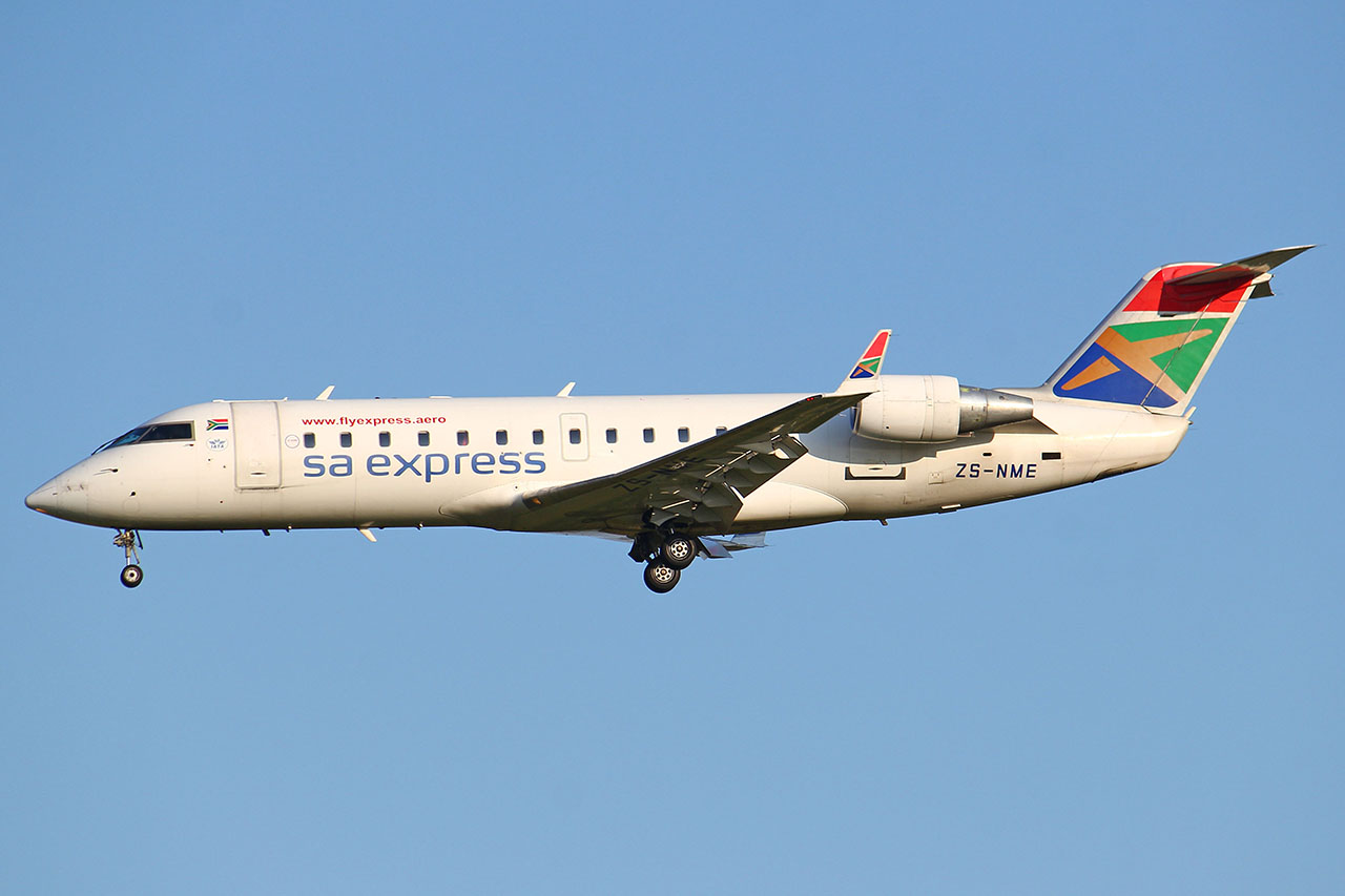 ./assets/img/aircraft/ZS-EXY-CRJ2-1.jpg